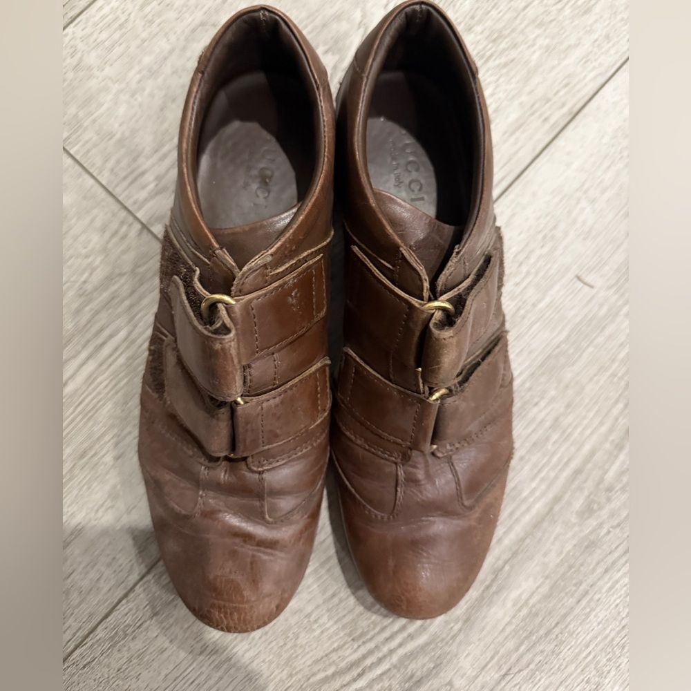 Gucci Brown Leather Buckle Shoes